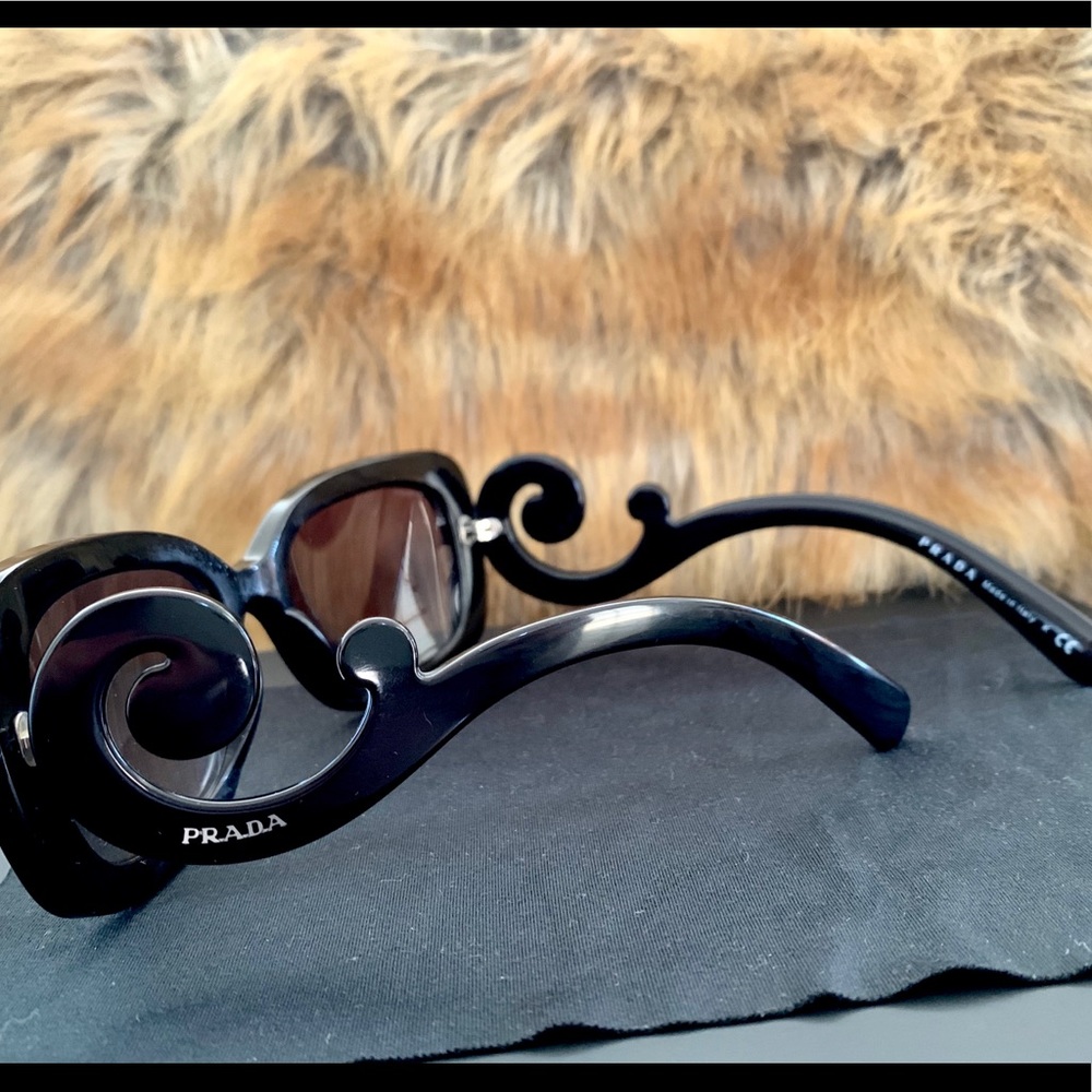 Rare PRADA Baroque Square Black Sunglasses SPR 27O